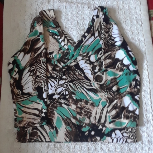 Shirt - Picture 2 of 3